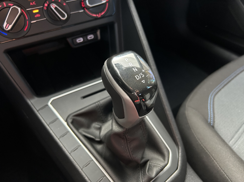 volkswagen nivus 1.0 200 tsi total flex comfortline automatico 4p 202415