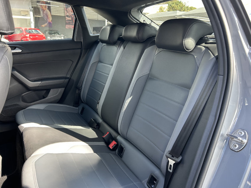 volkswagen nivus 1.0 200 tsi total flex highline automatico 4p 202417