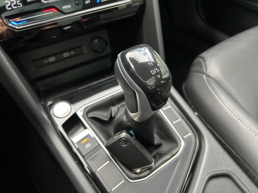 volkswagen taos 1.4 250 tsi total flex highline automatico 4p 202317