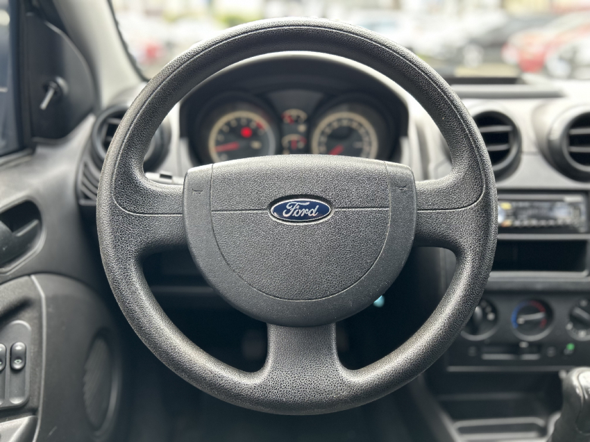 ford fiesta 1.6 mpi hatch 8v flex 4p manual 201211