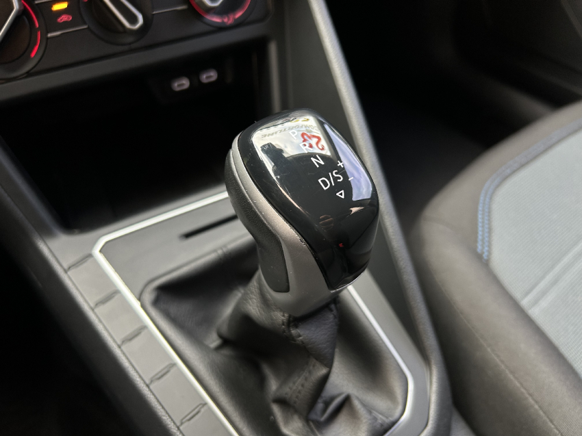 volkswagen nivus 1.0 200 tsi total flex comfortline automatico 4p 202315
