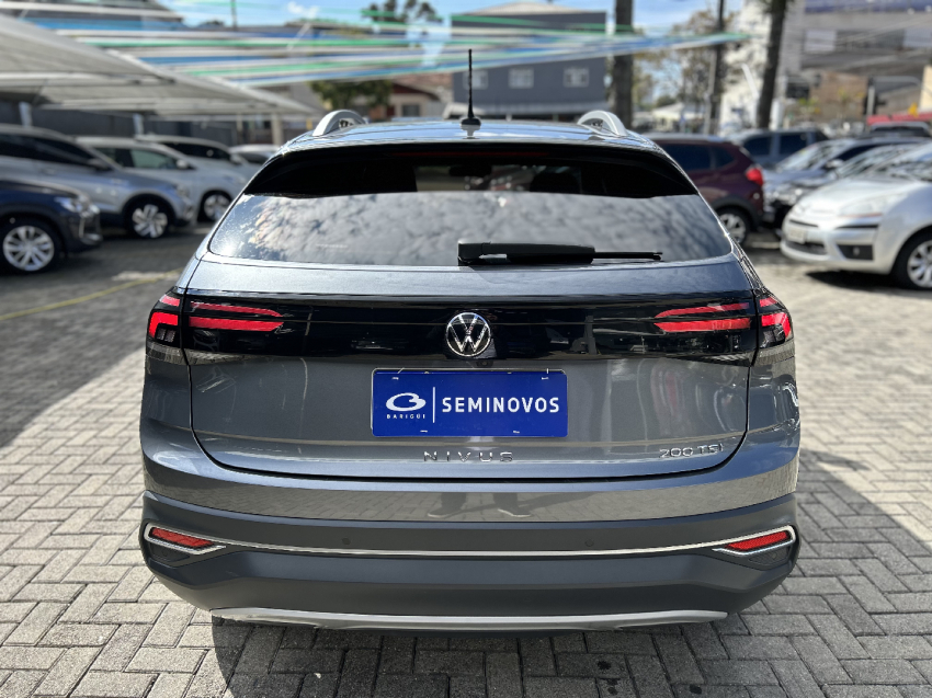volkswagen nivus 1.0 200 tsi total flex highline automatico 4p 20235