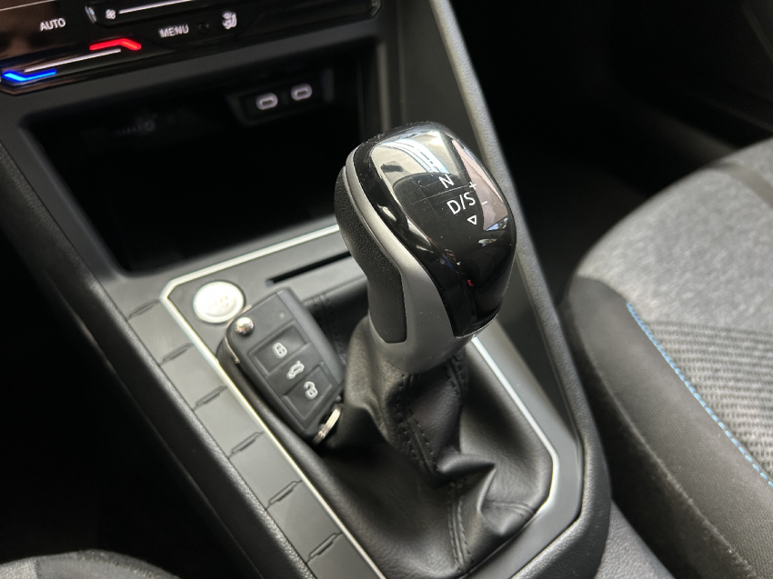 volkswagen nivus 1.0 200 tsi total flex comfortline automatico 4p semiautomatico 202615