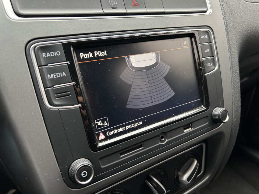 volkswagen fox 1.6 msi total flex connect 4p manual 201813