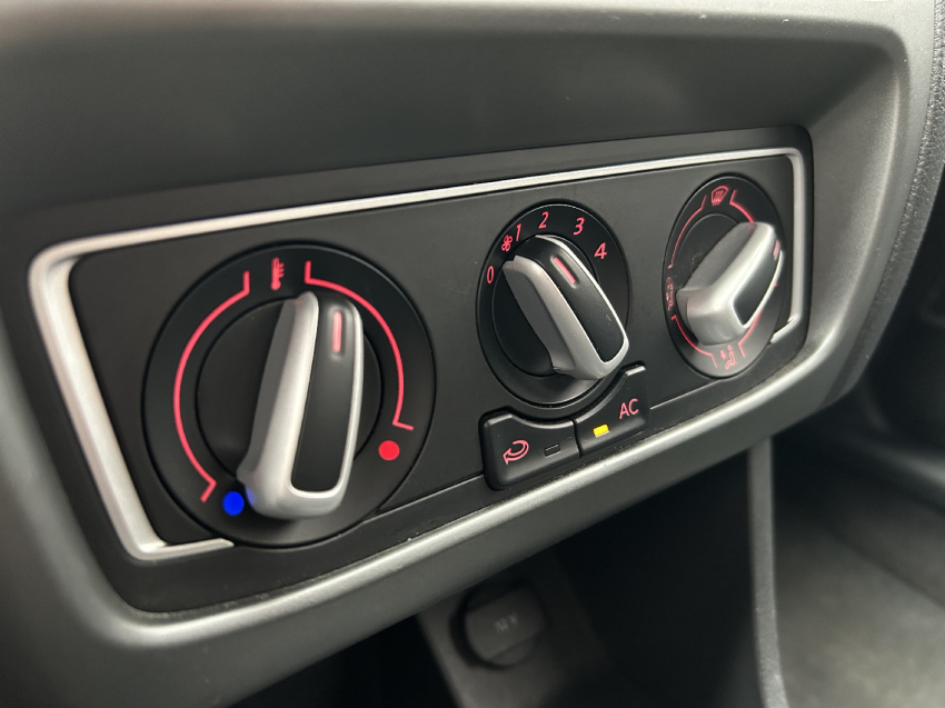 volkswagen fox 1.6 msi total flex connect 4p manual 201814