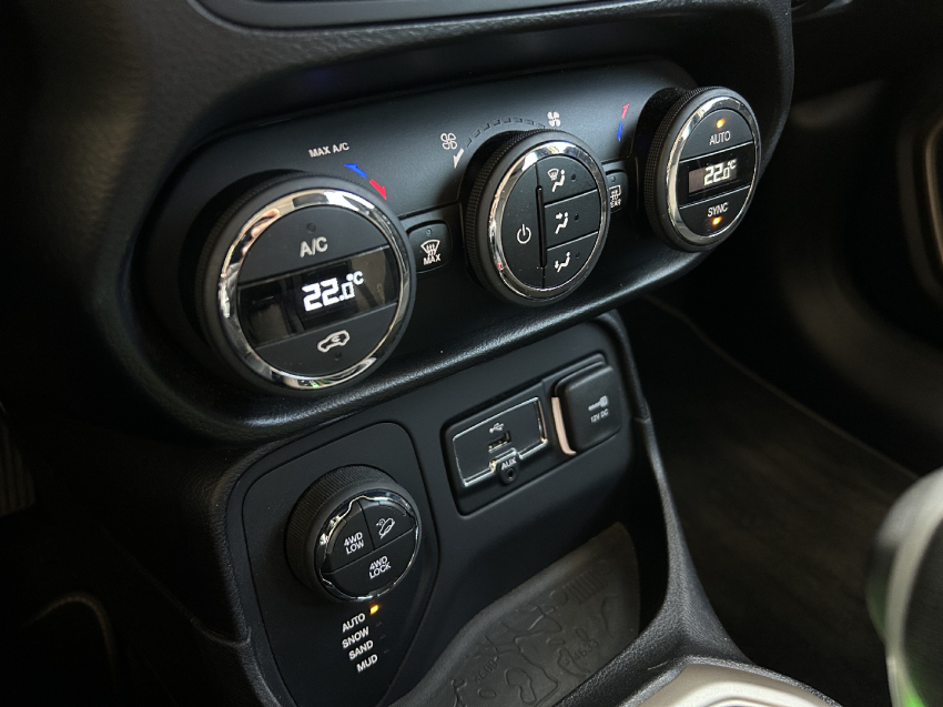 jeep renegade 2.0 16v turbo diesel longitude 4p 4x4 automatico 201614