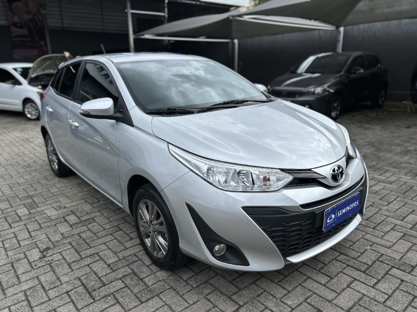 toyota yaris 1.5 16v flex xl plus connect multidrive 4p automatico 20212