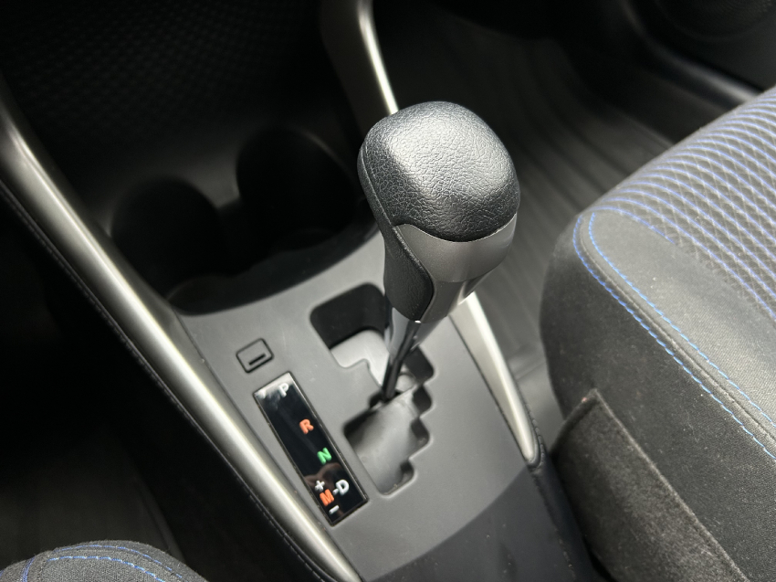 toyota yaris 1.5 16v flex xl plus connect multidrive 4p automatico 202115