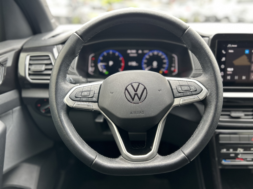 volkswagen t-cross 1.0 200 tsi total flex comfortline automatico 4p 202511