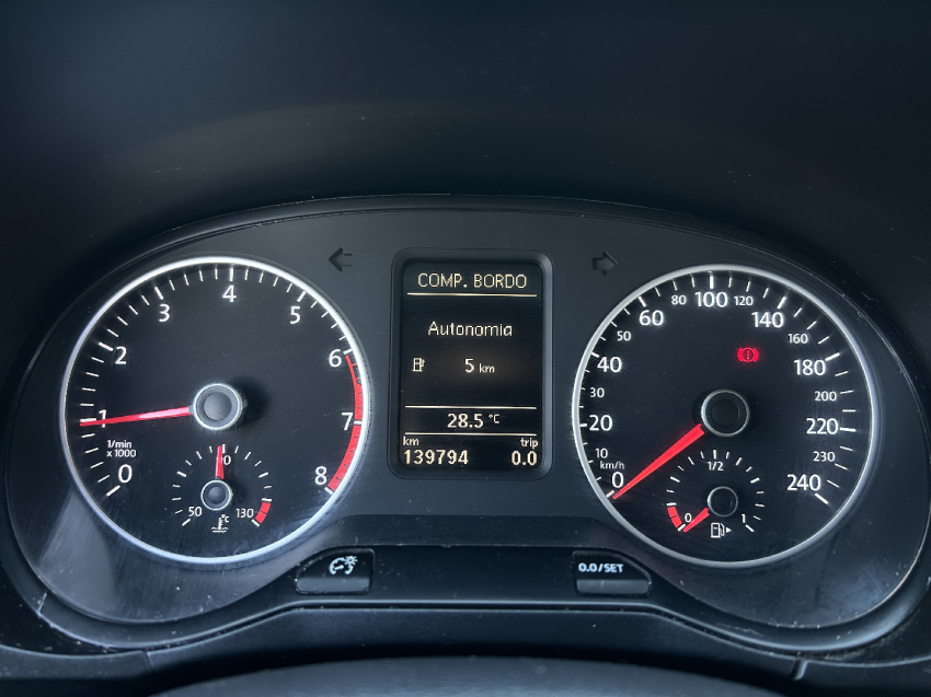 volkswagen fox 1.6 msi highline 16v flex 4p manual 201612