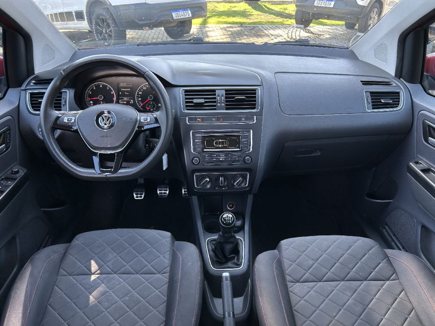 volkswagen fox 1.6 msi highline 16v flex 4p manual 201610