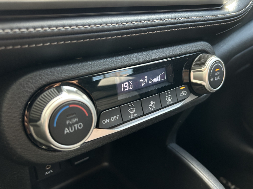 nissan kicks 1.6 16v flexstart sl 4p xtronic flex automatico 201813