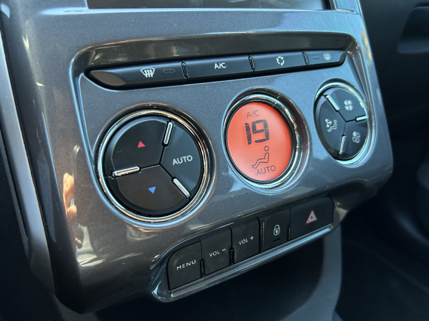 citroen c3 1.6 vti 120 flex attraction eat6 4p automatico 201916