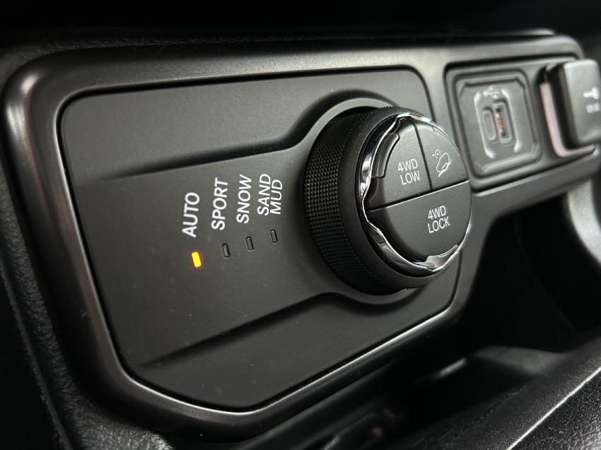 jeep renegade 1.3 t270 turbo flex s 4x4 at9 4p automatico 202415