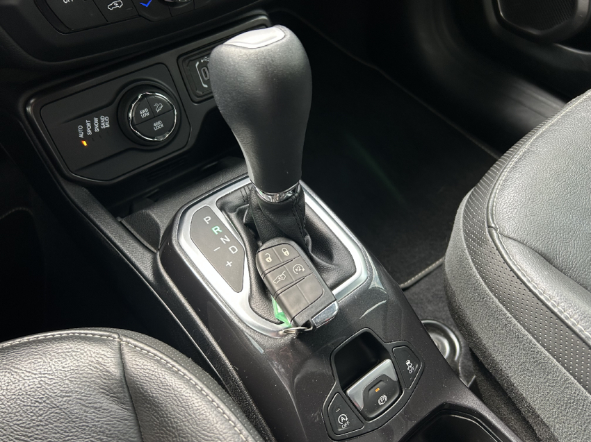 jeep renegade 1.3 t270 turbo flex s 4x4 at9 4p automatico 202416