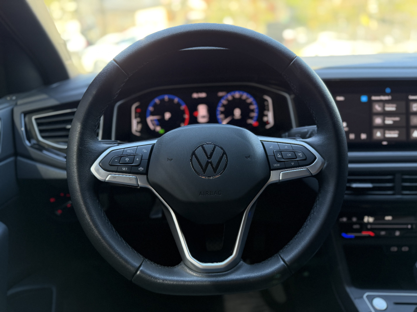 volkswagen nivus 1.0 200 tsi total flex highline automatico 4p 202411