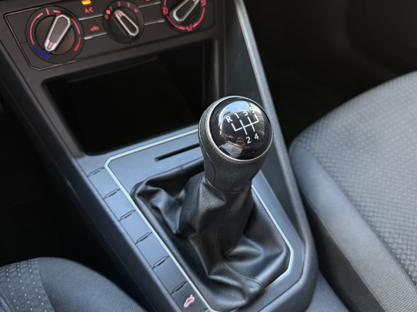 volkswagen polo 1.0 mpi total flex manual 4p 202215