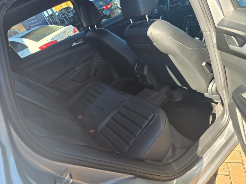 volkswagen taos 1.4 250 tsi total flex highline automatico 4p 2024