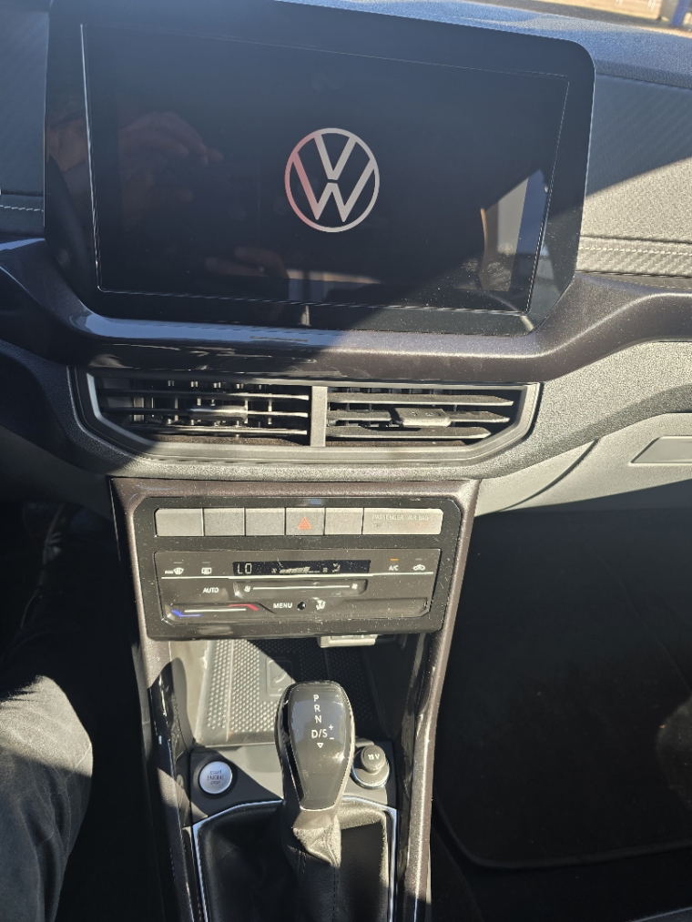 volkswagen t-cross 1.0 200 tsi total flex comfortline automatico 4p 2025