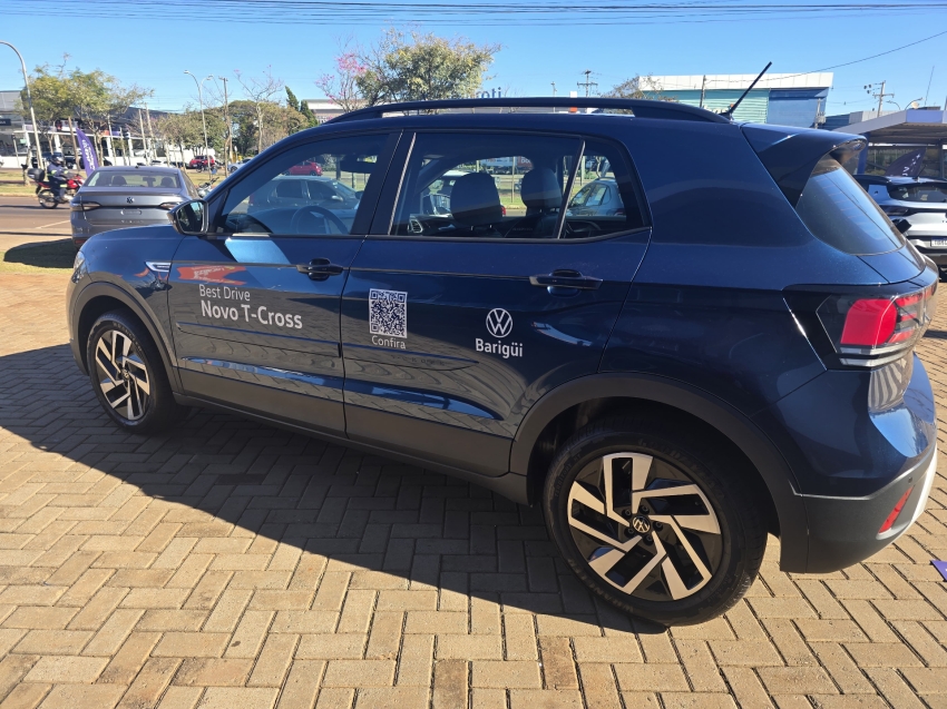 volkswagen t-cross 1.0 200 tsi total flex comfortline automatico 4p 2025