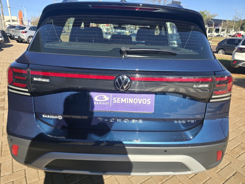 volkswagen t-cross 1.0 200 tsi total flex comfortline automatico 4p 2025