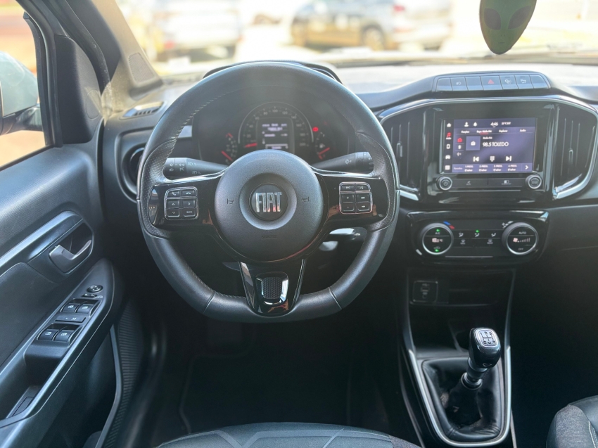 fiat strada 1.3 firefly flex volcano cd manual 4p automatico 2023