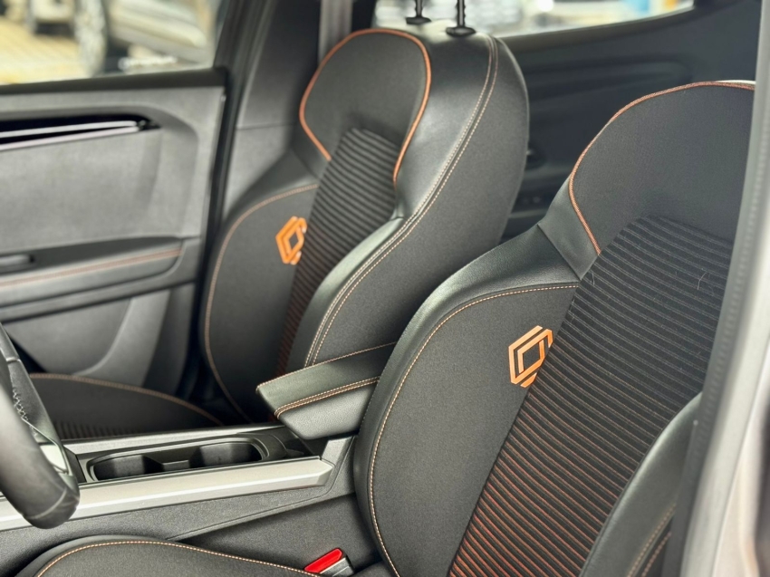 renault kardian 1.0 tce flex premiere edition edc 4p semiautomatico 2025