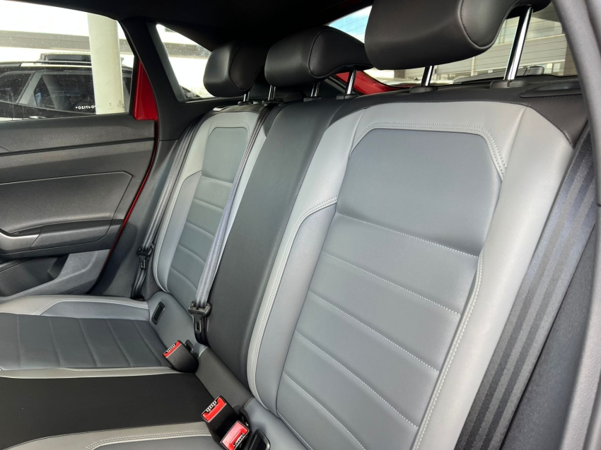 volkswagen nivus 1.0 200 tsi total flex highline automatico 4p 2024