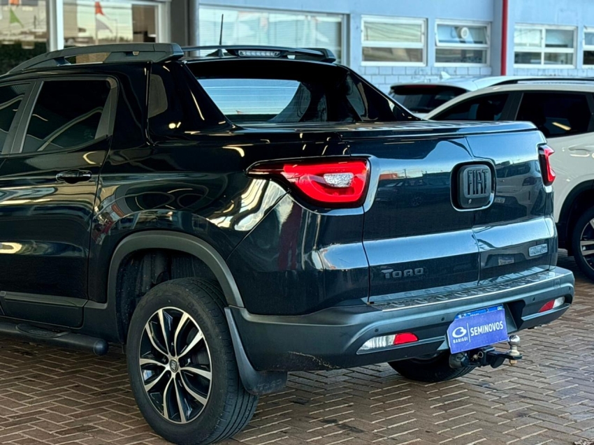 fiat toro 2.0 16v turbo diesel ultra 4wd at9 4p automatico 202031