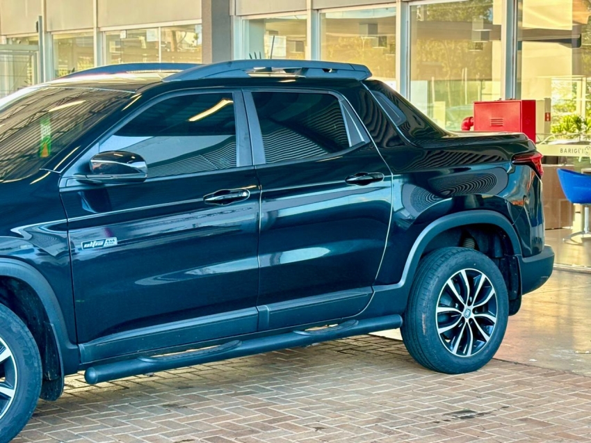 fiat toro 2.0 16v turbo diesel ultra 4wd at9 4p automatico 202037