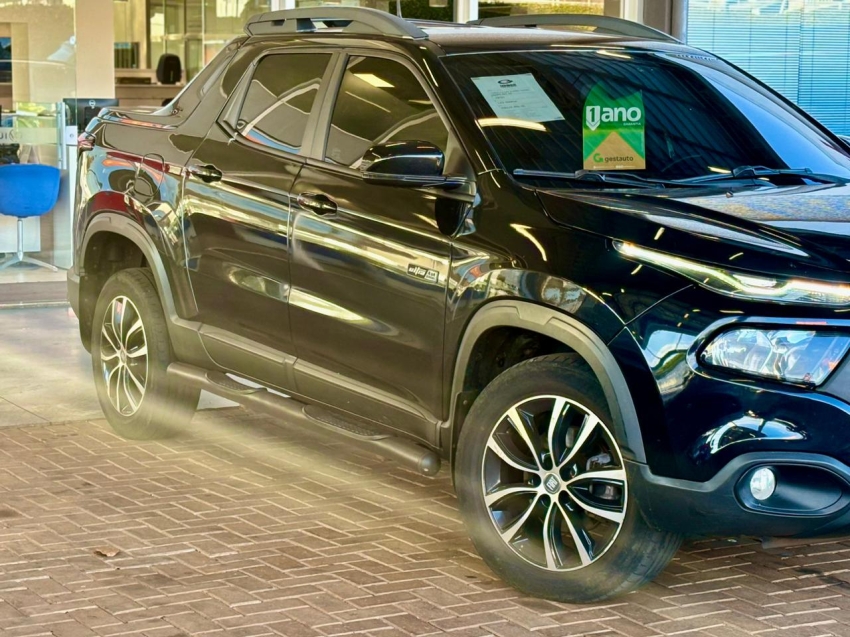 fiat toro 2.0 16v turbo diesel ultra 4wd at9 4p automatico 202075