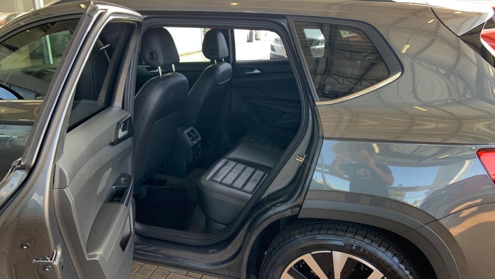 volkswagen taos 1.4 250 tsi total flex highline automatico 2.4 4p 20228