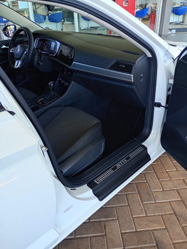 volkswagen jetta 1.4 250 tsi total flex tiptronic 4p automatico 201910