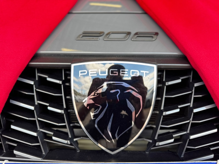 peugeot 208 1.0 turbo 200 flex gt cvt 4p automatico 202529