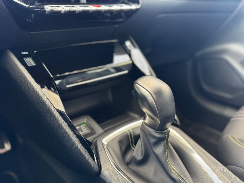 peugeot 208 1.0 turbo 200 flex gt cvt 4p automatico 20256