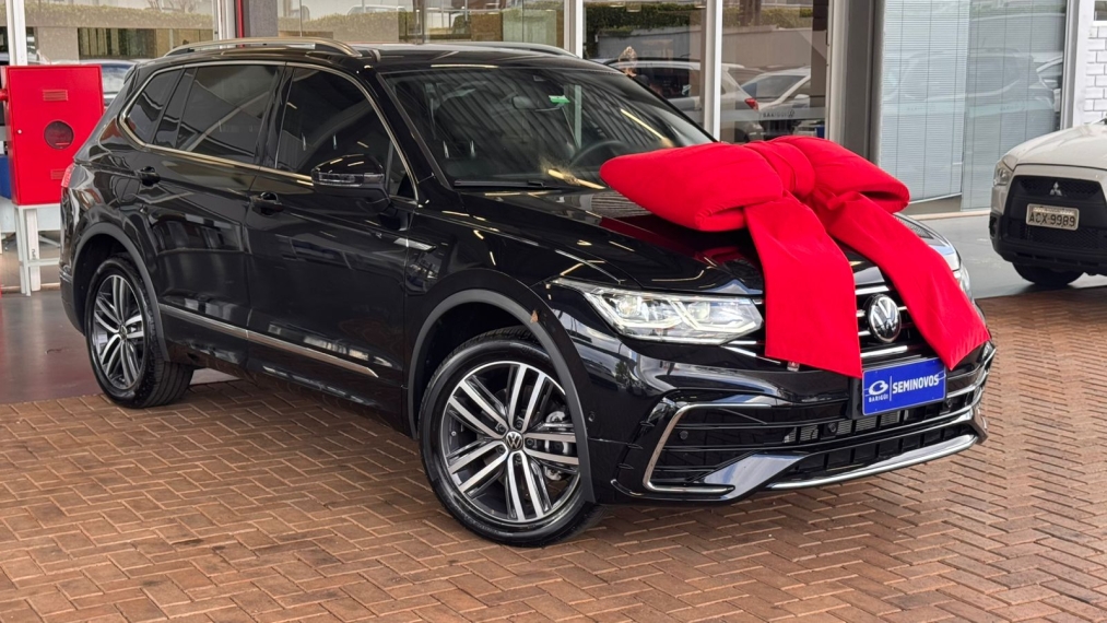 volkswagen tiguan 2.0 300 tsi gasolina allspace r-line automatico 4p 2025