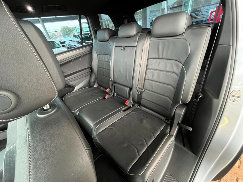 volkswagen tiguan 2.0 300 tsi gasolina allspace r-line automatico 4p 202411