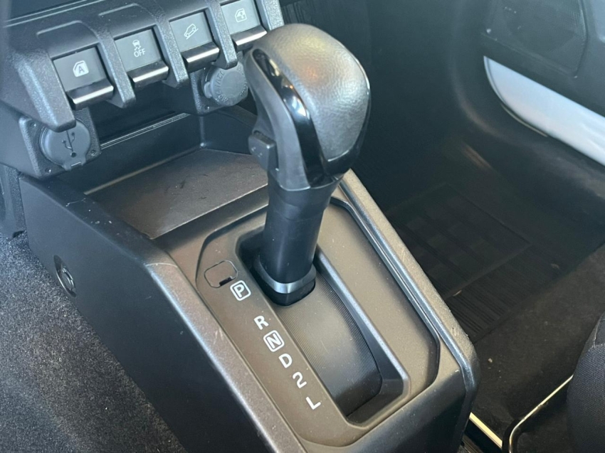 suzuki jimny 1.3 4sport 4x4 16v gasolina 2p manual 1.5 4p automatico 202211