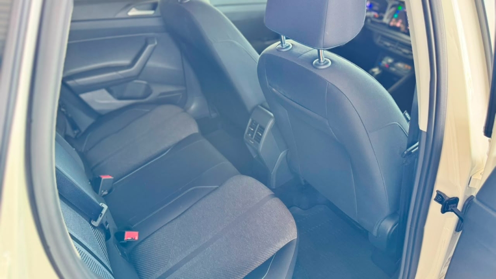 volkswagen nivus 1.0 200 tsi total flex comfortline automatico 4p 202617
