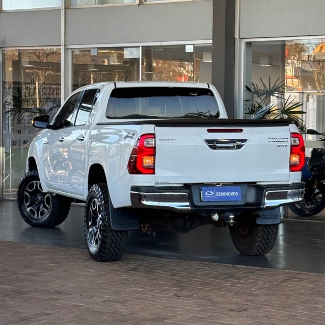 toyota hilux 2.8 d-4d turbo diesel cd srv 4x4 automatico 4p 20249