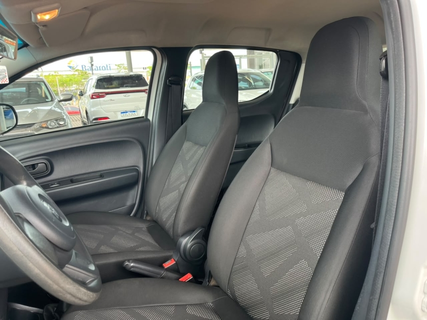 fiat mobi 1.0 evo flex like. manual 4p 20239