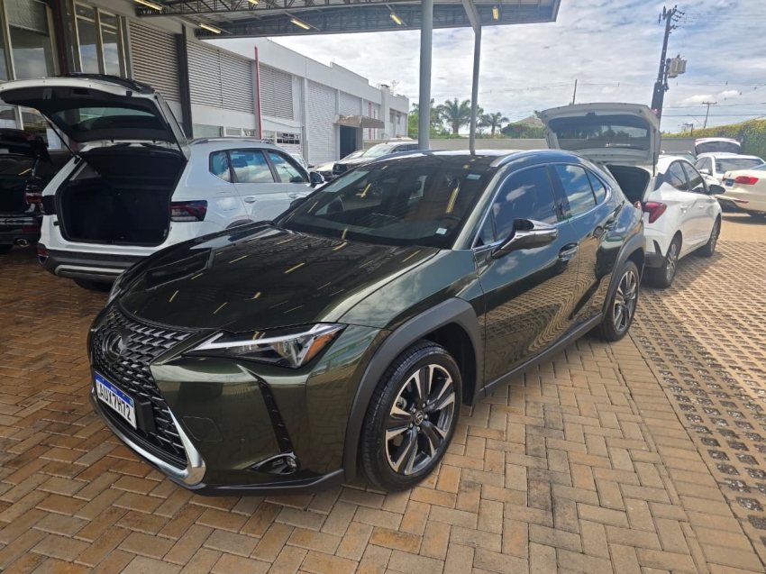 lexus ux 300h 2.0 vvt-i hybrid cvt 1.0 hibrido 4p automatico 2025