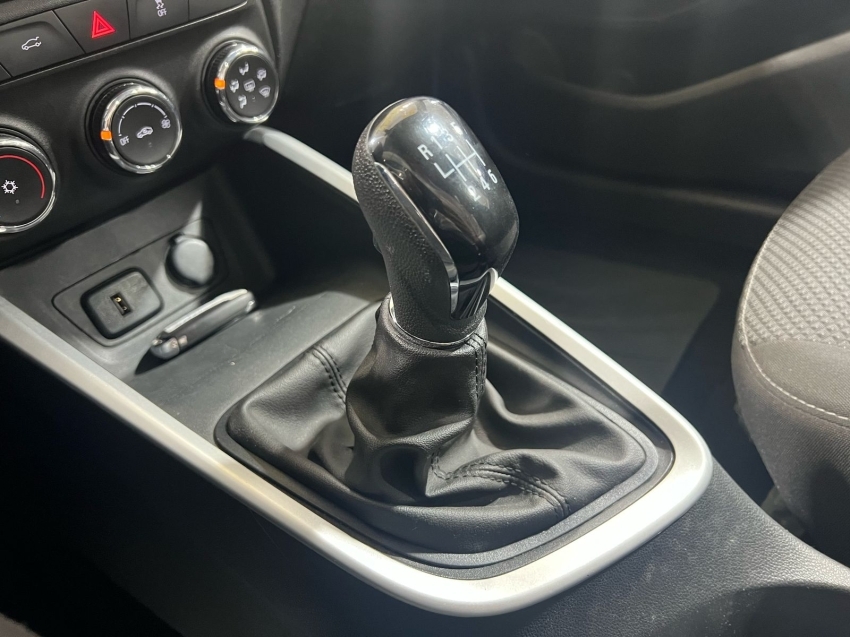 chevrolet onix 1.0 turbo flex plus lt manual 2023