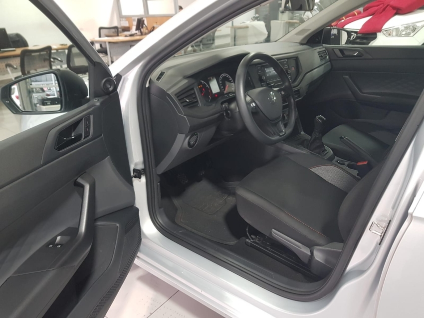 volkswagen polo 1.0 mpi track manual 2024