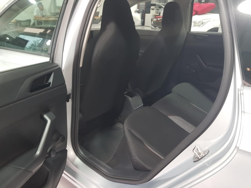 volkswagen polo 1.0 mpi track manual 2024