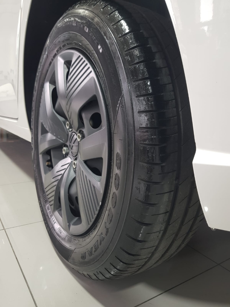 volkswagen polo 1.0 mpi track manual 2024