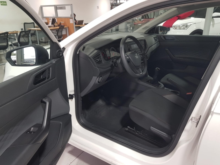 volkswagen polo 1.0 mpi track manual 2024