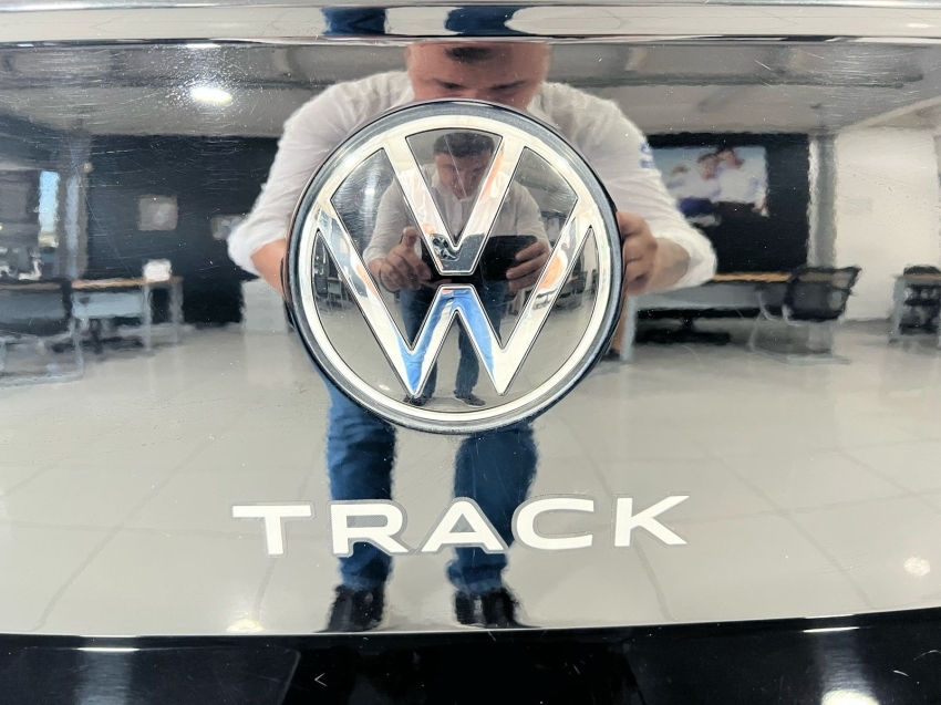 volkswagen polo 1.0 mpi track manual 2024