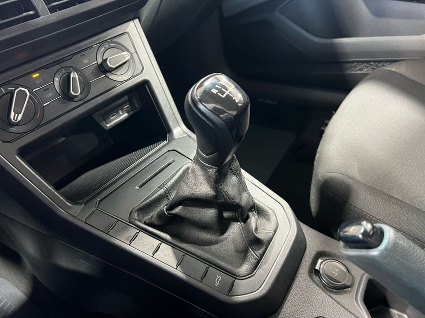 volkswagen polo 1.0 mpi track manual 2024