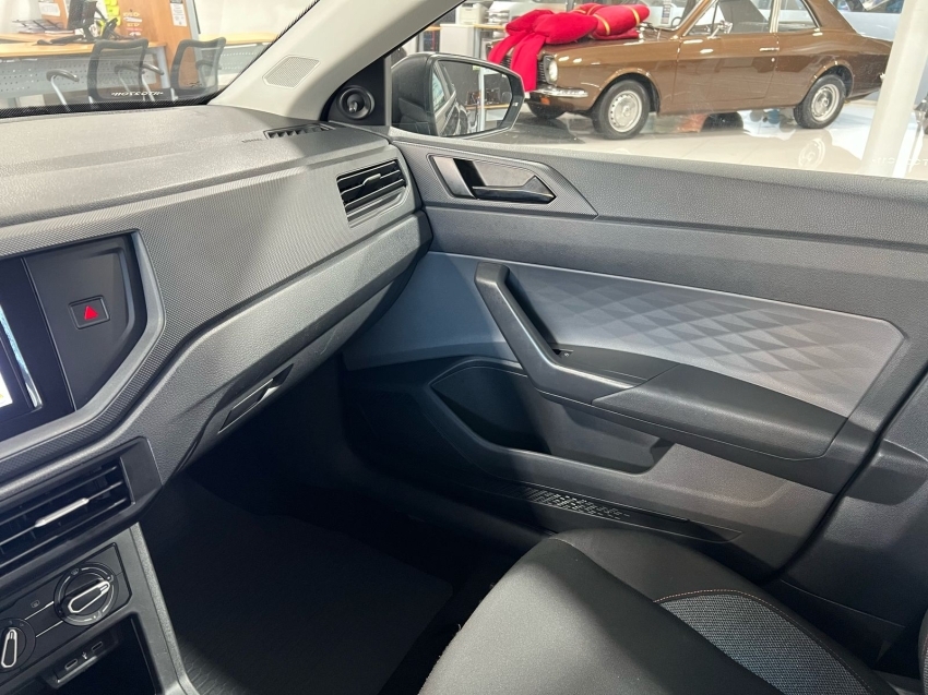 volkswagen polo 1.0 mpi track manual 2024
